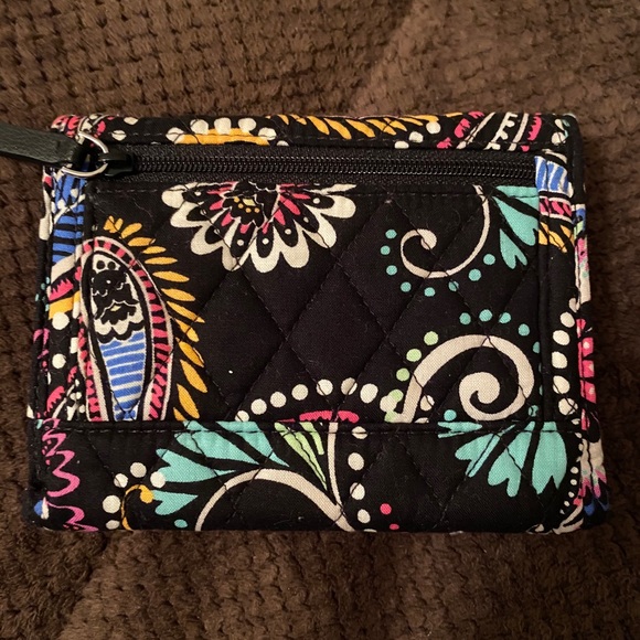 Beautiful 4 piece Vera Bradley bundle!! - Picture 8 of 16